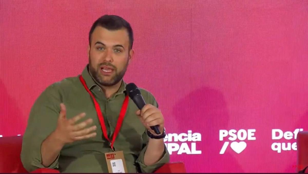 Salaya en la conferencia del PSOE en Valencia.