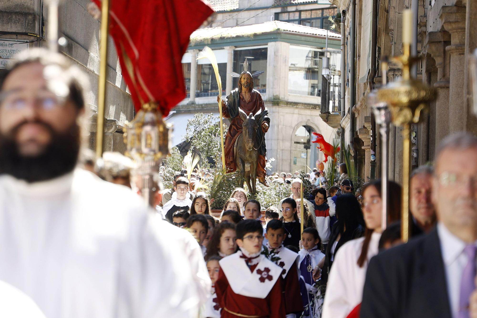 Devoción familiar en la burrita de Pontevedra