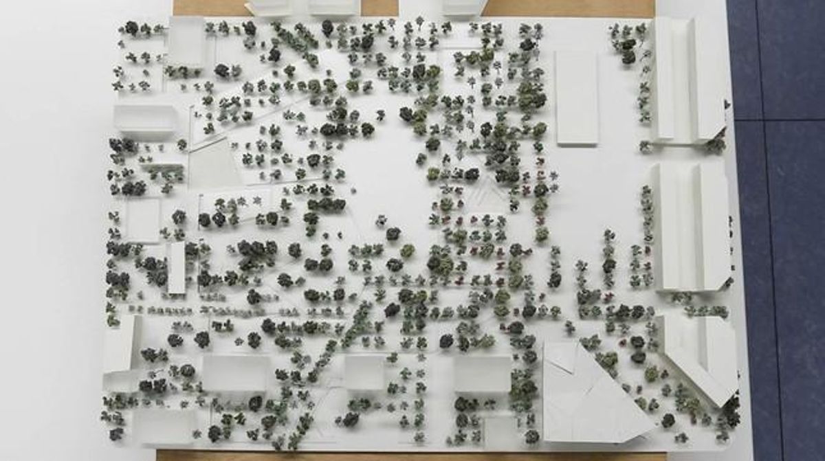 Els 10 equips d’arquitectes que opten a fer el projecte de la plaça presenten les seves propostes. El jurat internacional té un mes per elegir una combinació de verd, mobilitat i edificis. Projecte Glòries +.