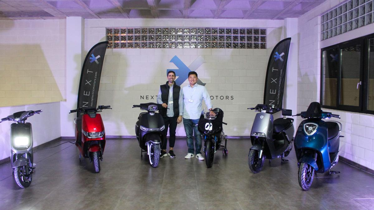 Los fundadores de Next Electric Motors, Antonio Navarro y Xulei Xu.