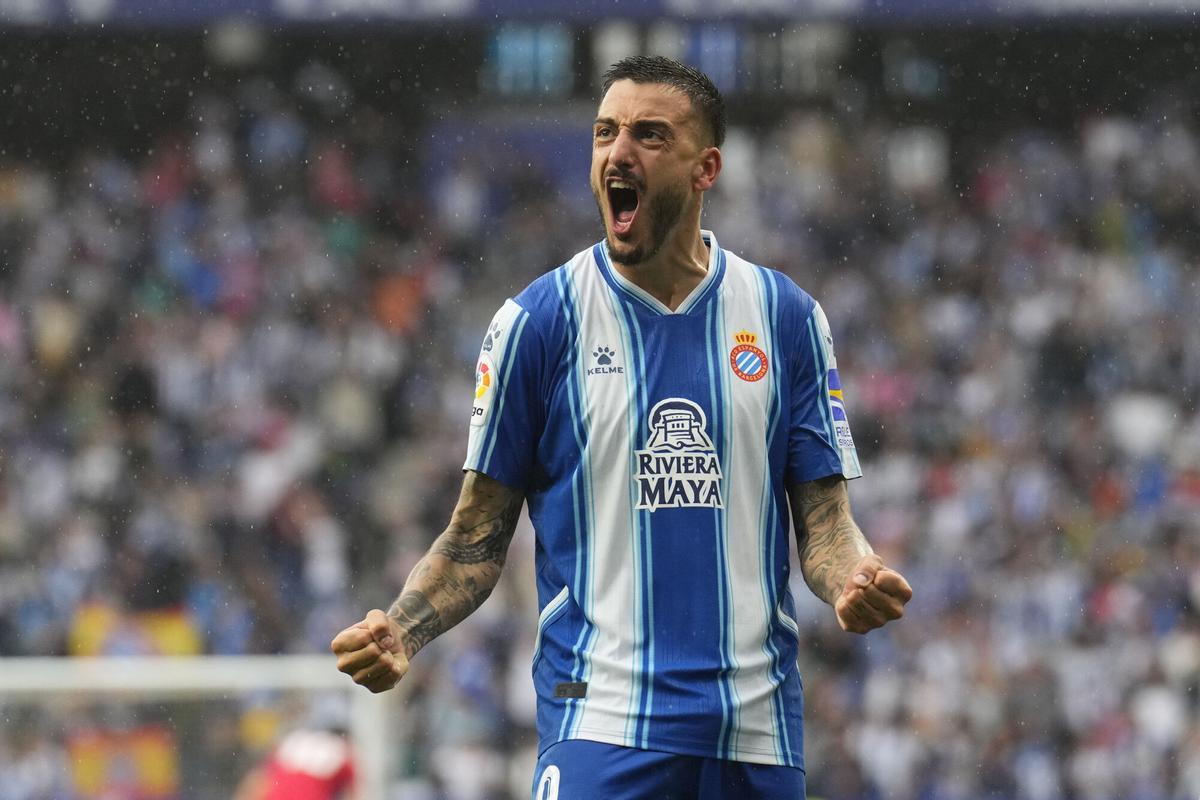 Joselu celebra su gol con el Espanyol
