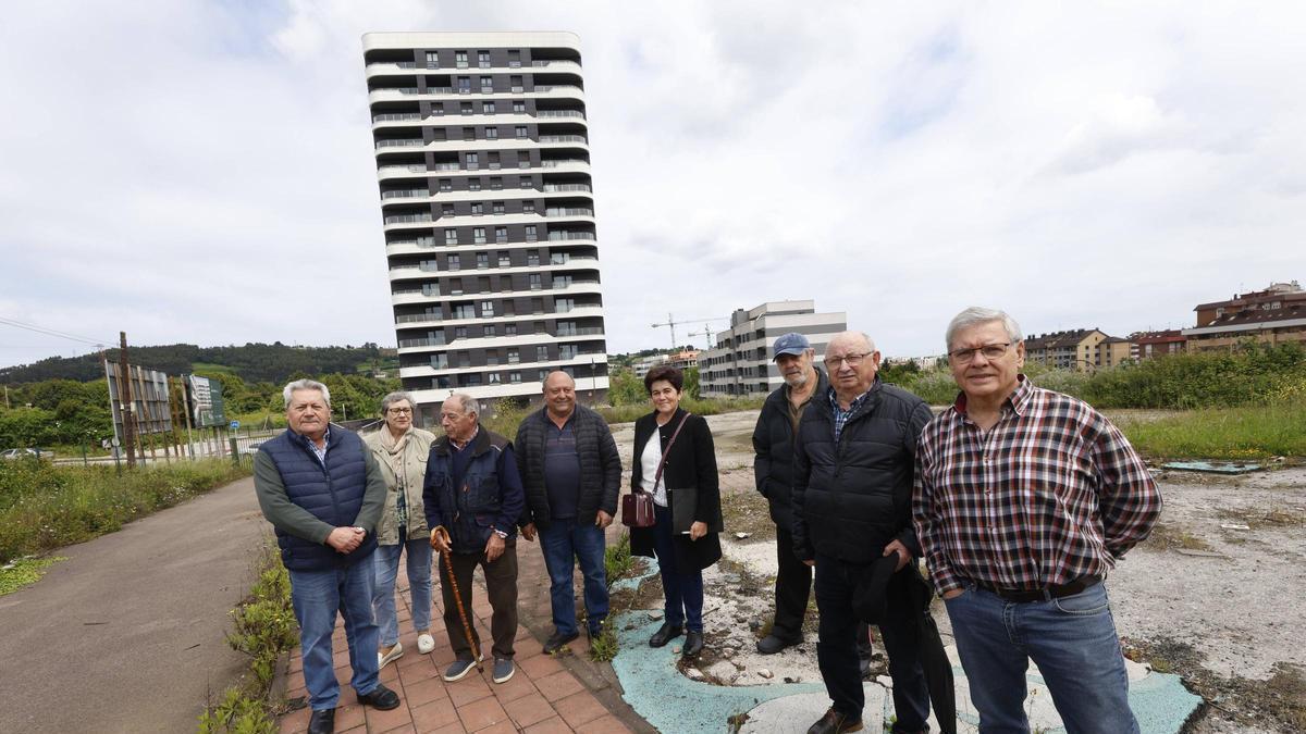 Los vecinos, ante el plan de Ecojove, en Gijón: "Que expliquen qué quieren hacer"