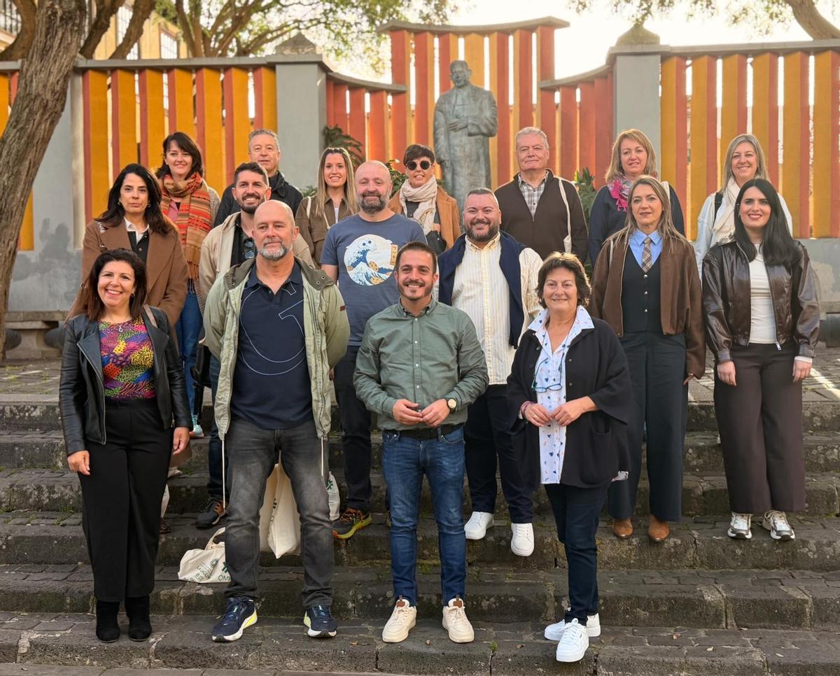 Profesorado participante en el proyecto “Competencia STEAM en espacios educativos innovadores”.