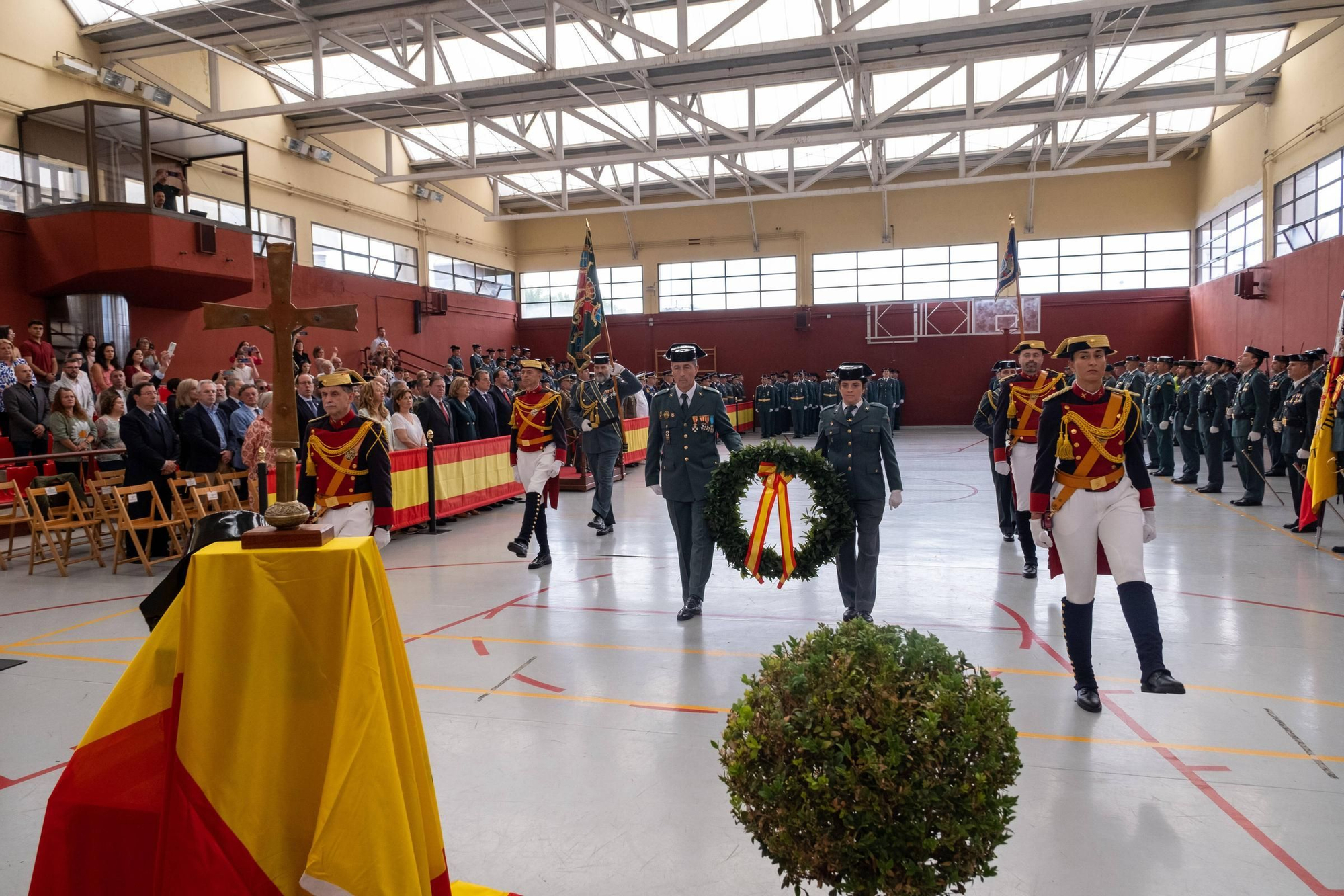 EN IMÁGENES: Así fueron los actos en Oviedo del 179 aniversario de la Guardia Civil