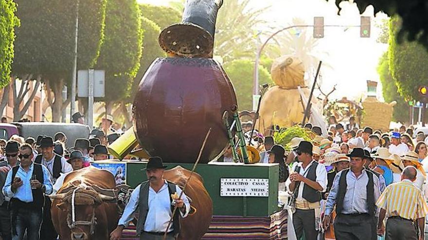 De la romería de la Virgen del Rosario al espíritu del Carnaval