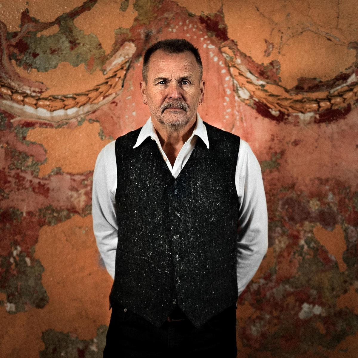 El cantante, guitarrista y compositor inglés Martin Simpson