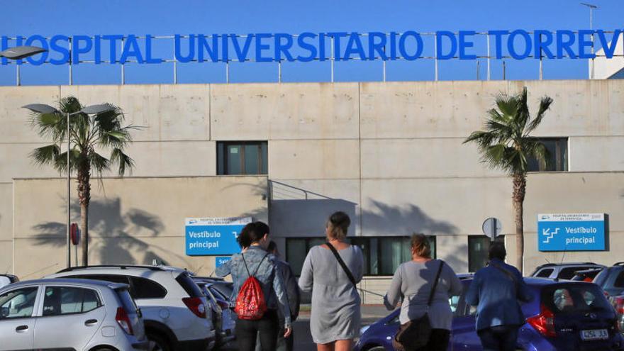 El comité de empresa del Hospital de Torrevieja denuncia el colapso de Urgencias