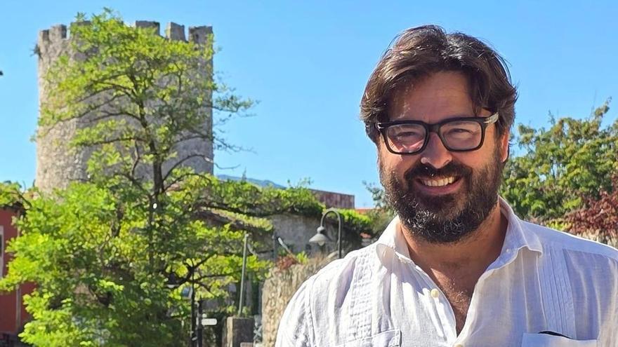 "Hoy es un día muy feliz para Llanes", destaca el alcalde, Enrique Riestra, tras conocer la concesión del premio Pueblo ejemplar de Asturias a la Cofradía de Pescadores "Santa Ana"