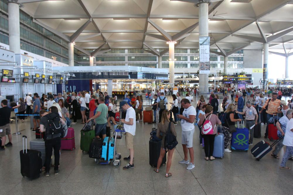 Operación salida en el aeropuerto de Málaga