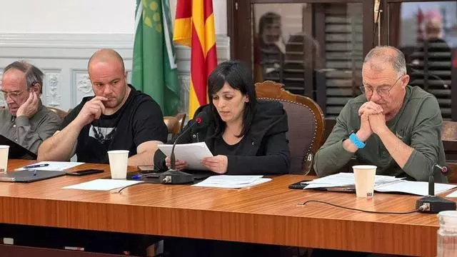 Sílvia Orriols logra aprobar los presupuestos de Ripoll gracias a la abstención del PSC e independientes