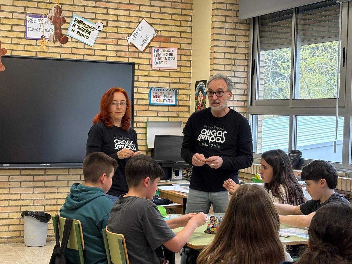 "Rapaces en acción" sobre la contaminación de la ría de Aldán