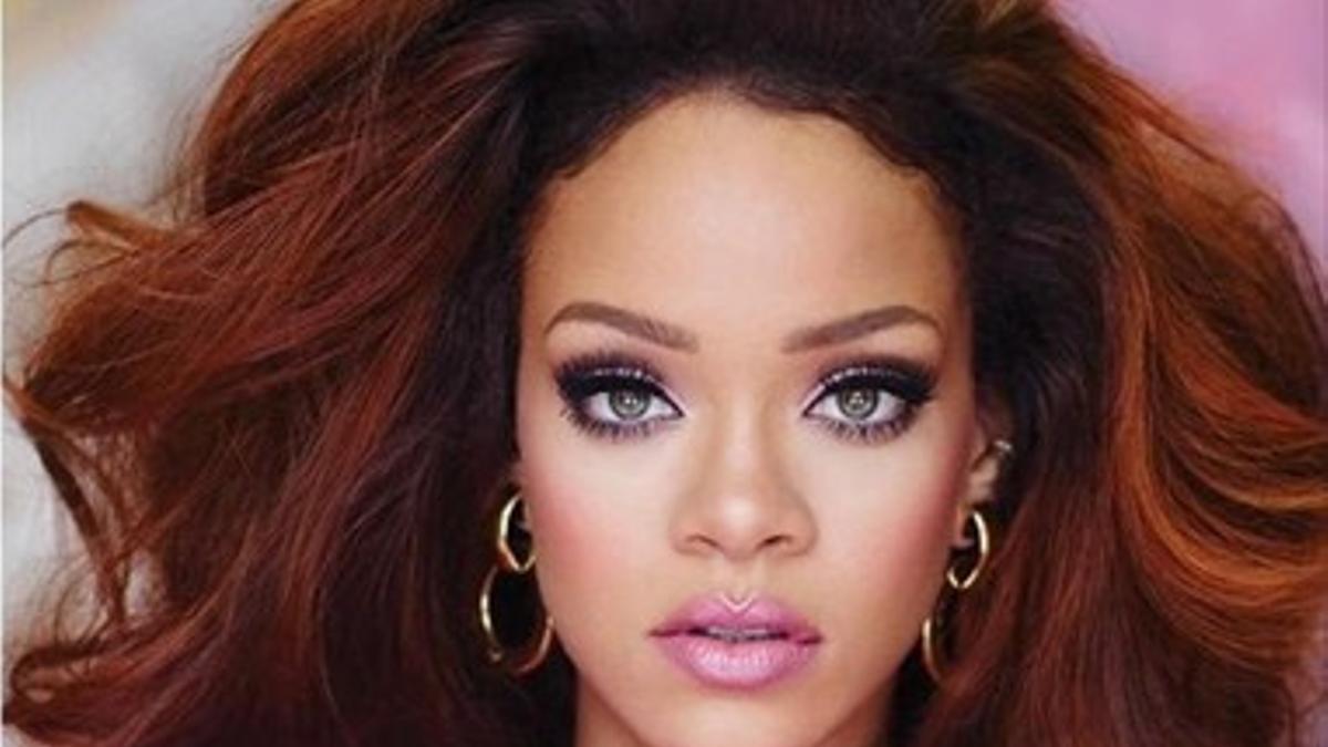 Rihanna abre su propia agencia de maquillaje y estilismos