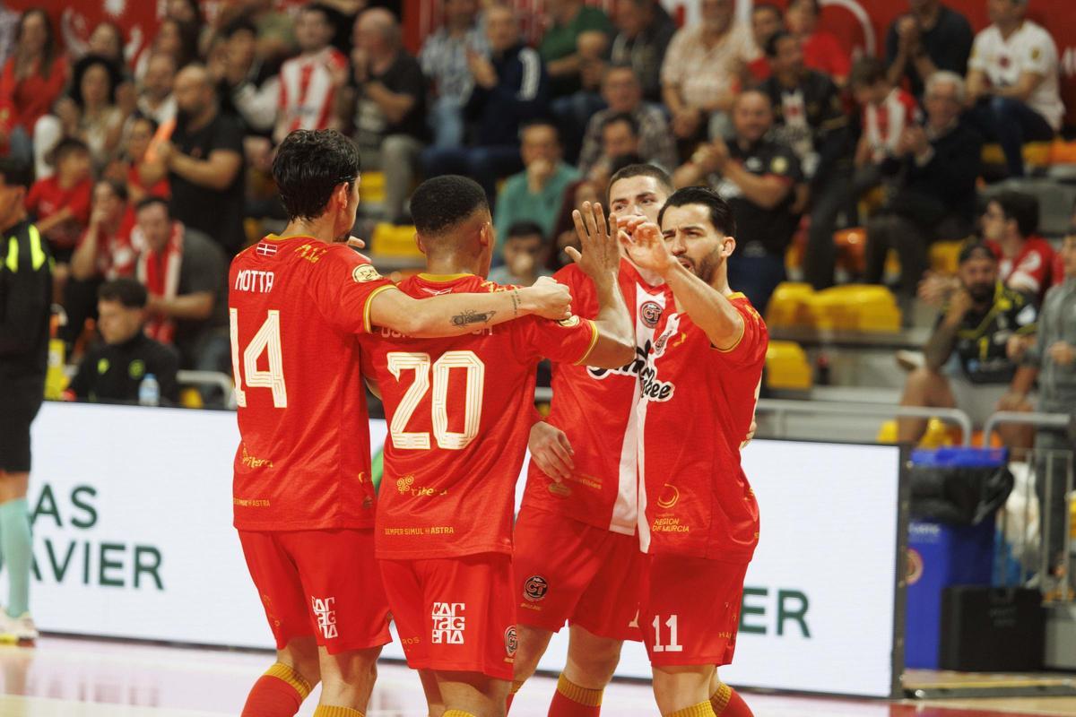 Celebración del gol de Osamanmusa