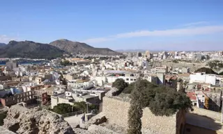 Cartagena congela el IBI a las casas y lo sube a los grandes solares