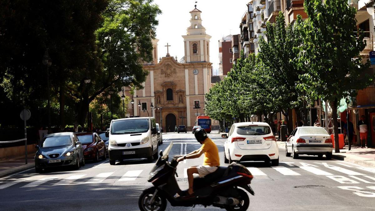 Avenida de Colón en el Barrio del Carmen de Murcia.