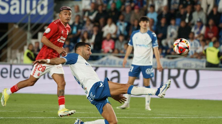 El Tenerife se come a Las Palmas y se mete en octavos de Copa