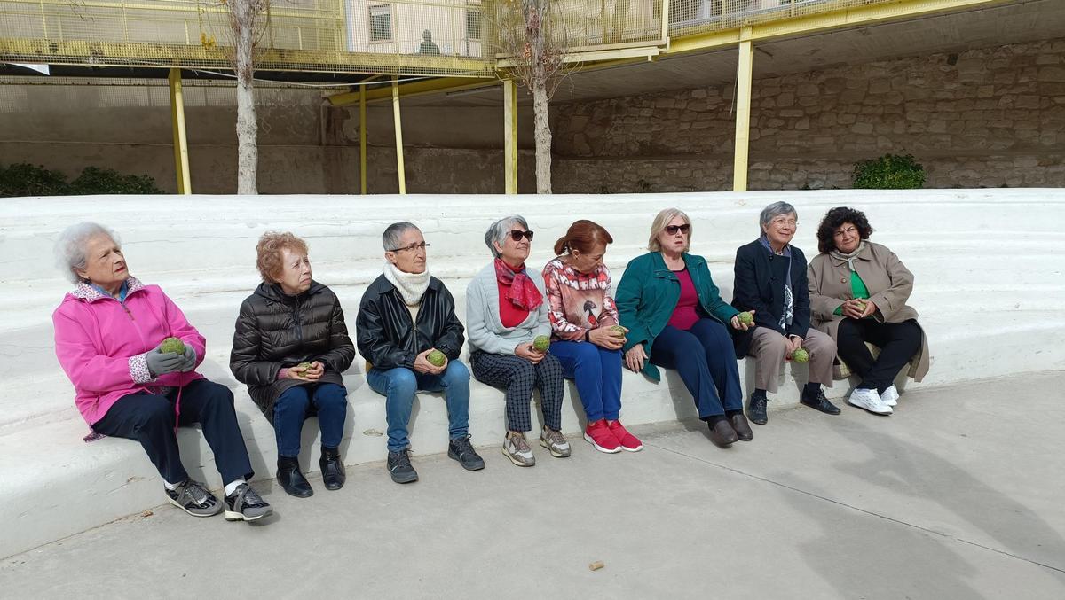 Algunas de las participantes en el proyecto, en el exterior de Las Cigarreras