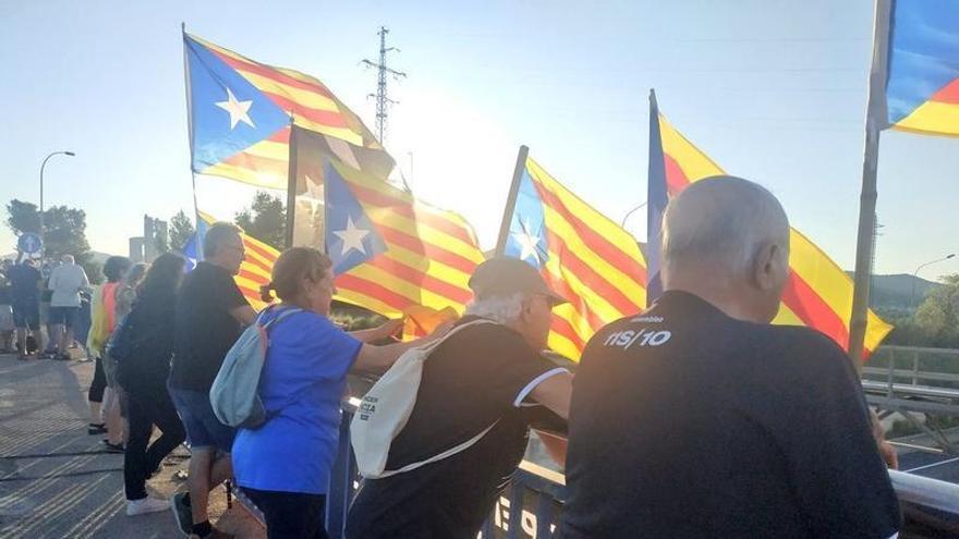 «Preparem-nos per la independència», a la plaça de l&#039;Ajuntament de Figueres