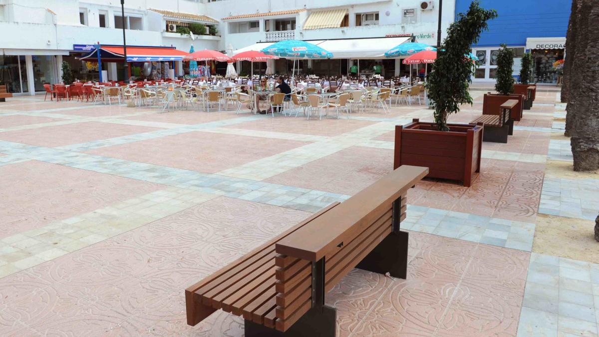 El Gobierno local aprueba las obras de ampliación de la Plaza Bohemia de La Manga.