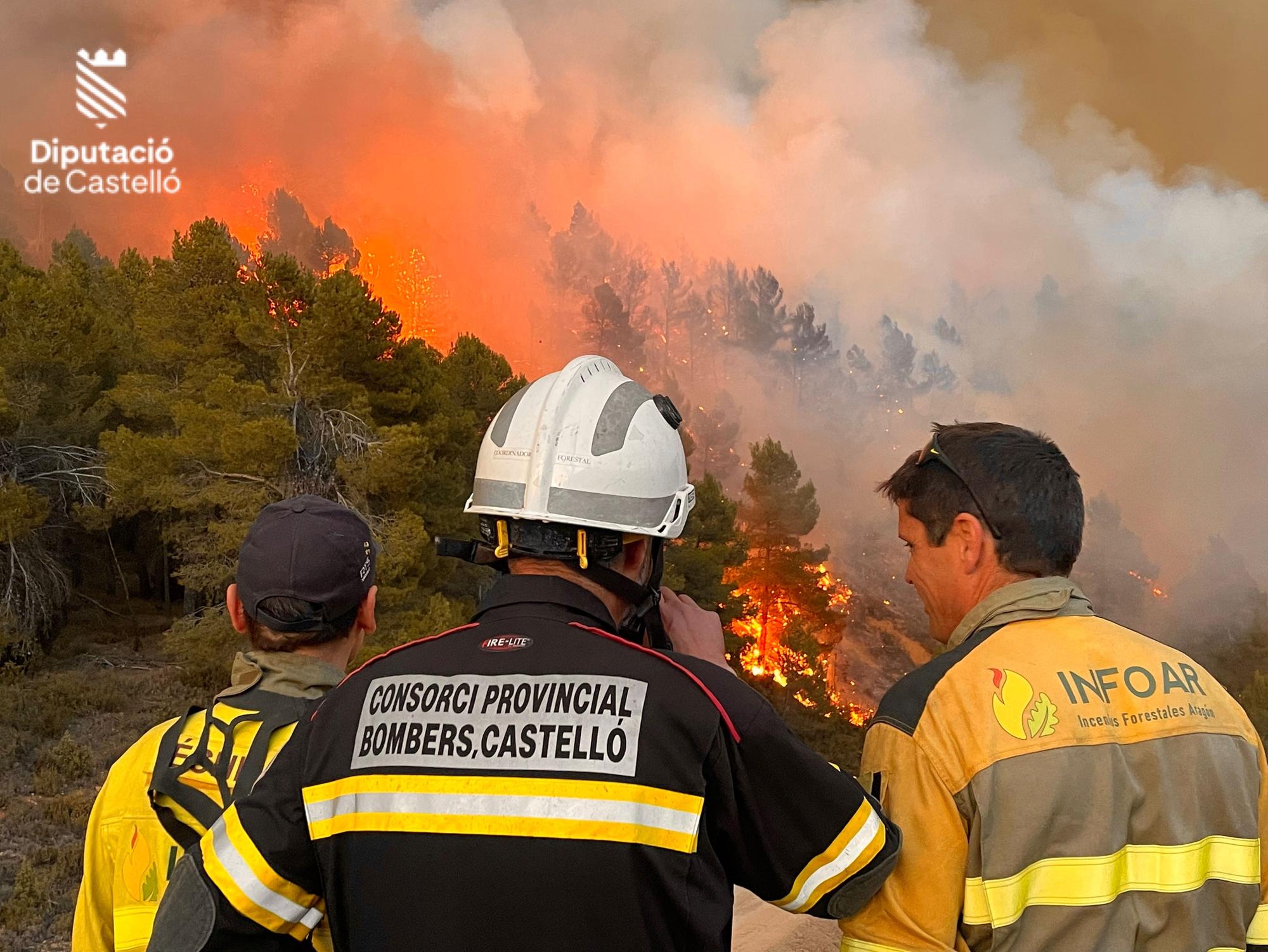 Galería: Otra noche de pesadilla para los bomberos