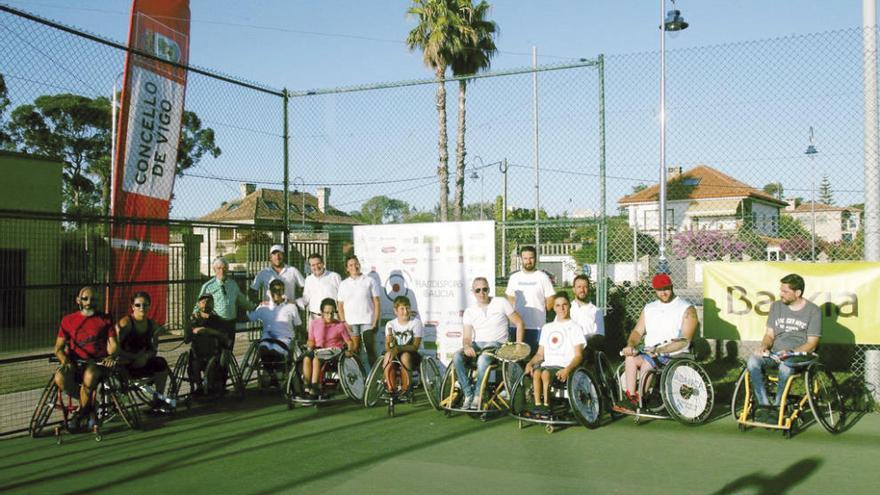 Los participantes en el clinic que se celebró en Samil. // Salvador Sas