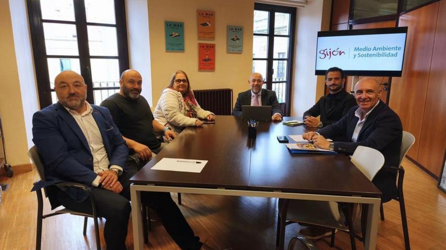 La entrada de Junquera se pone en marcha mientras el PP se reorganiza
