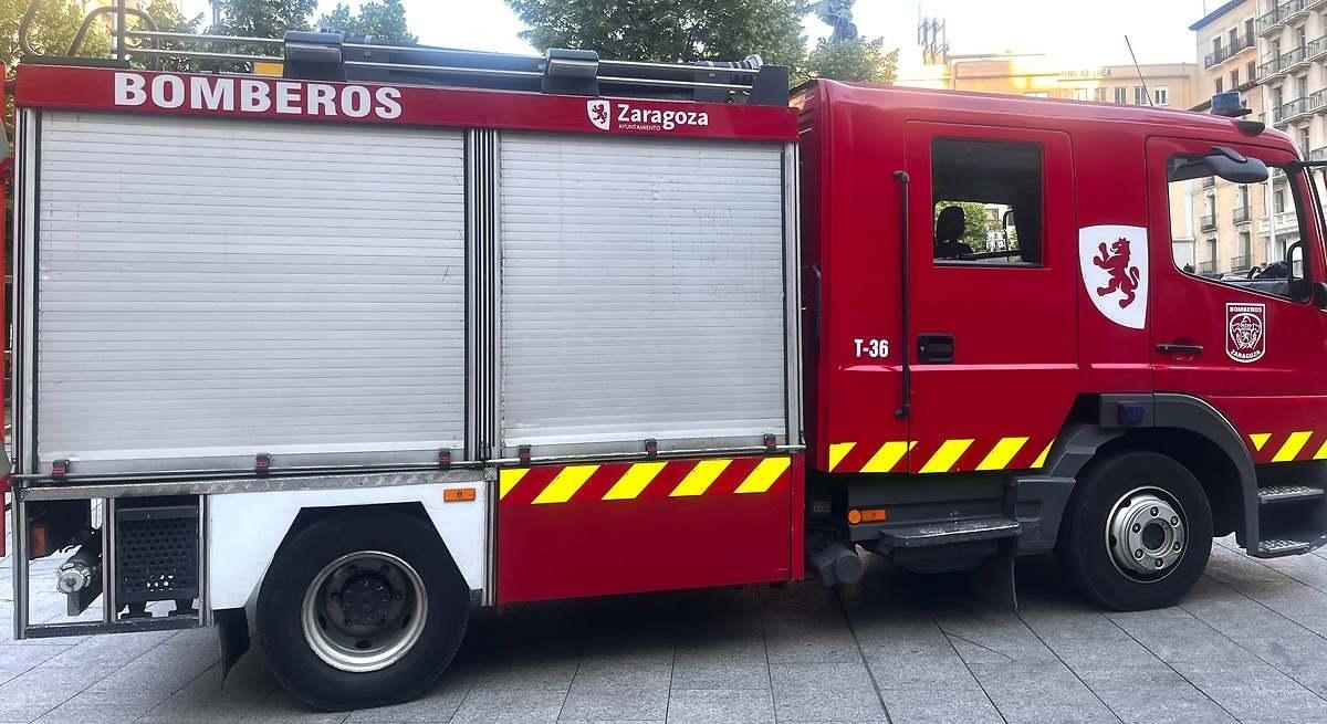 Los Bomberos de Zaragoza atendían un incendio en una vivienda del Actur cuando se produjo el altercado.