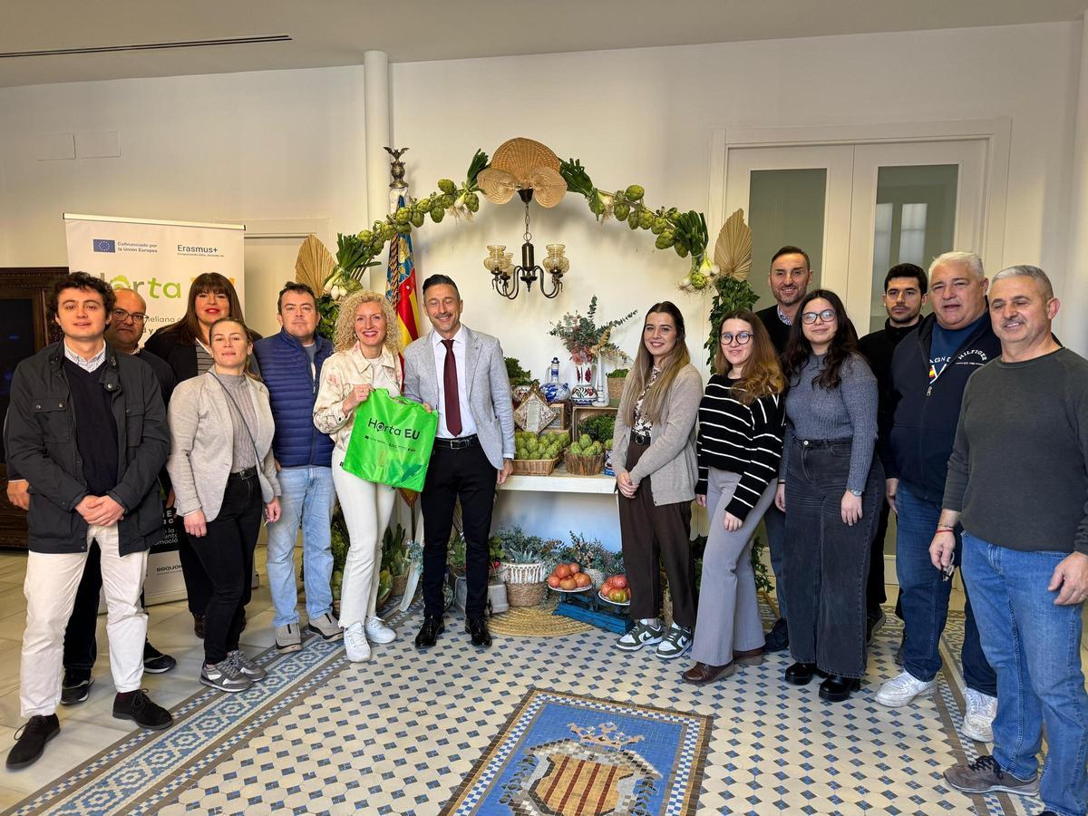 La delegación italiana en Meliana.