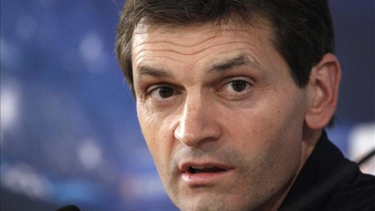 marcoslbarcelona head coach tito vilanova answers a quest121125194701