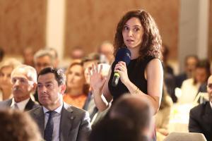 Ayuso carga contra un Gobierno cobarde que no sabe ni quién entra en Ceuta pese a estar en alerta antiterrorista