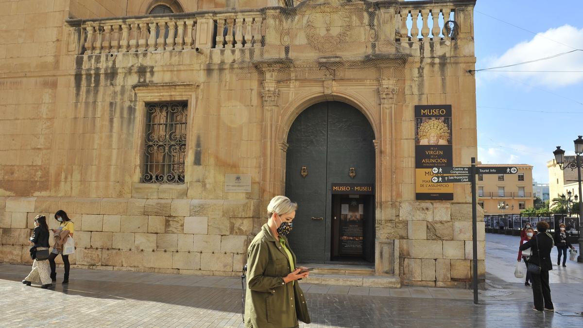 Estado que presenta la basílica de Santa María.