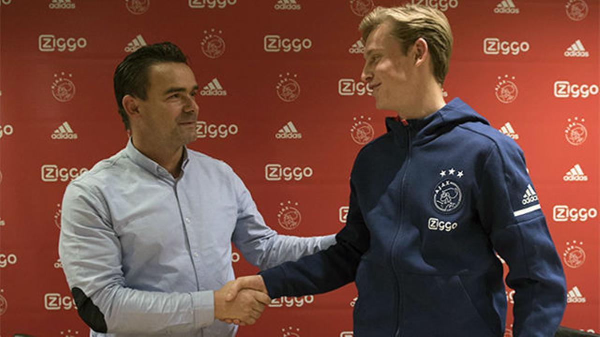 Portazo del Ajax al Barça por De Jong