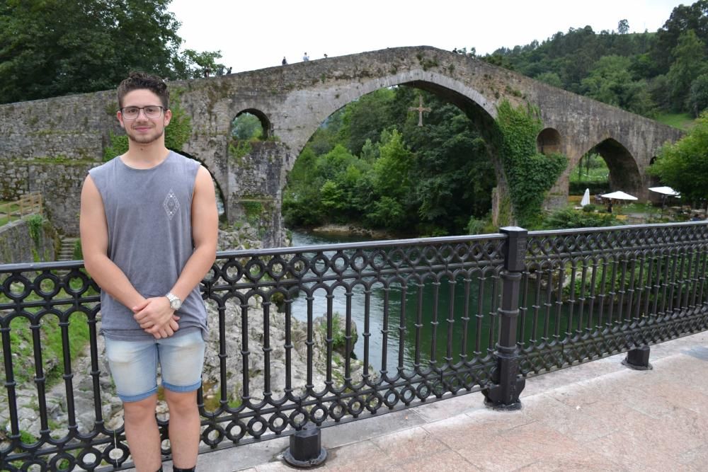 Oskar Proy visita Asturias