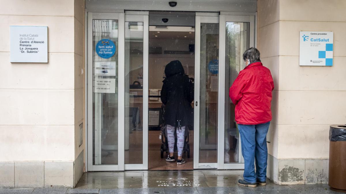 El Centre d&#039;Atenció Primària de la Jonquera, amb les corresponents mesures de protecció.