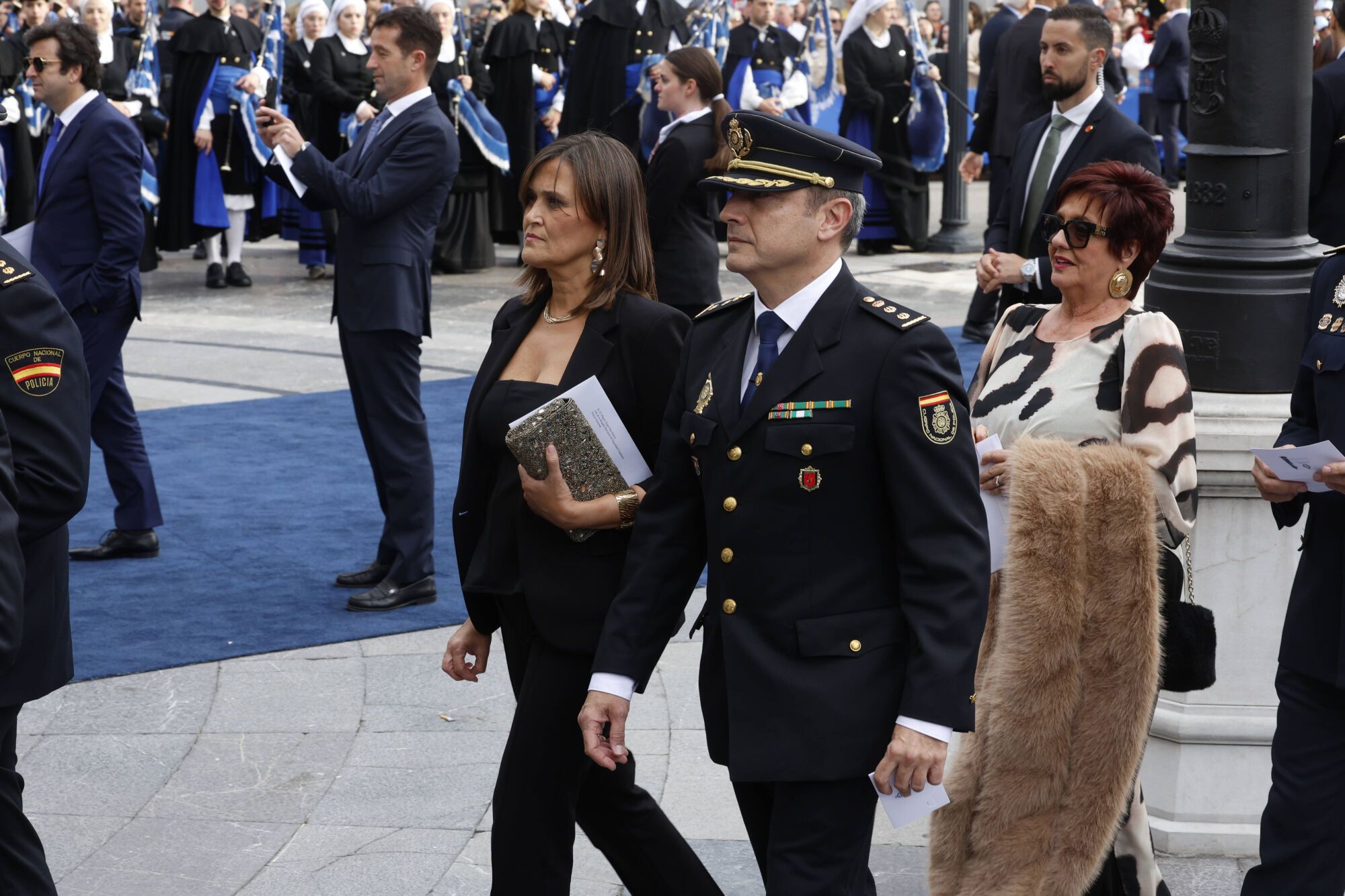 Así fue la llegada de los invitados a los premios "Princesa de Asturias" y su paso por la alfombra azul