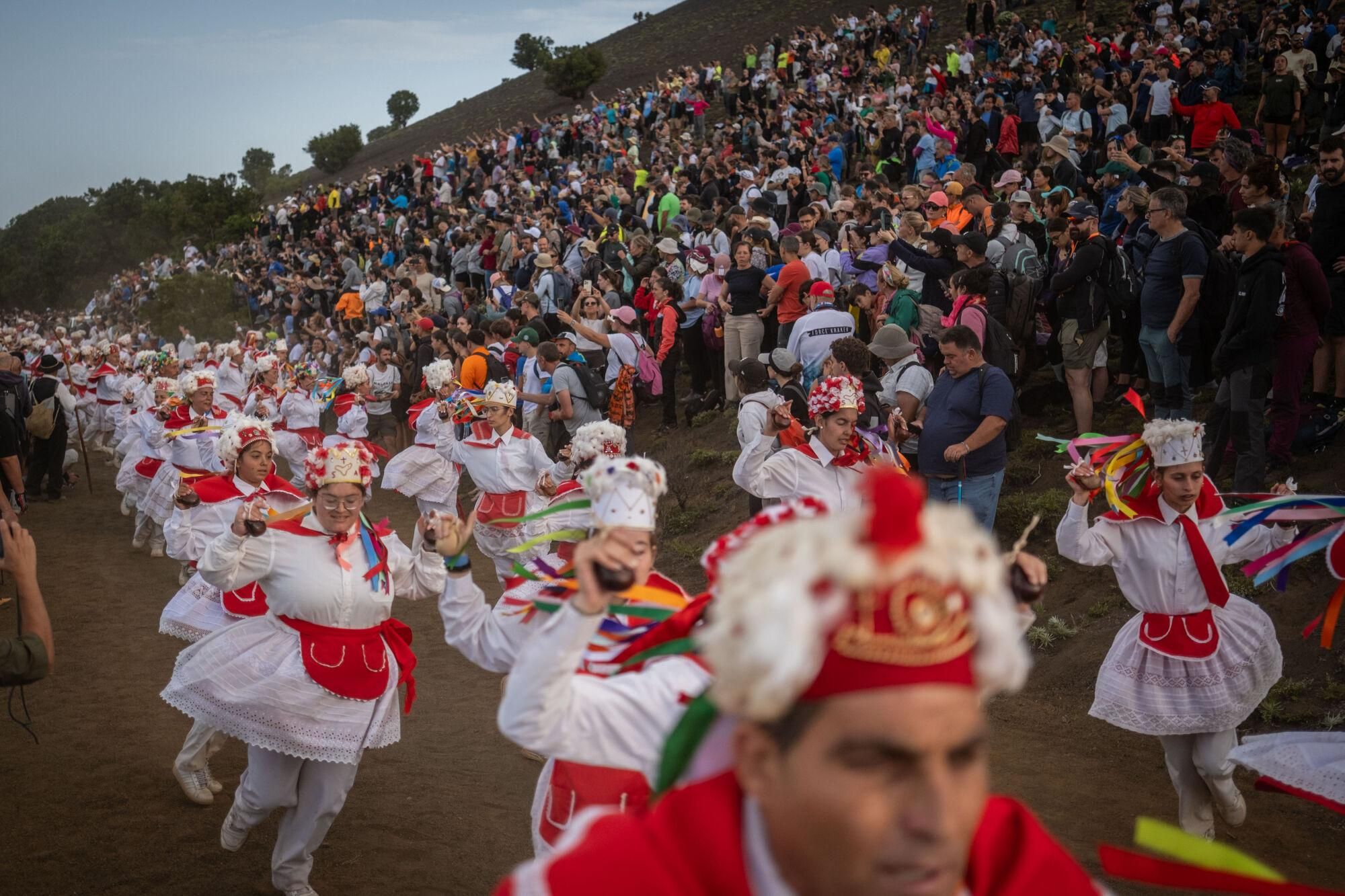 Bajada de la Virgen de Los Reyes en el Hierro