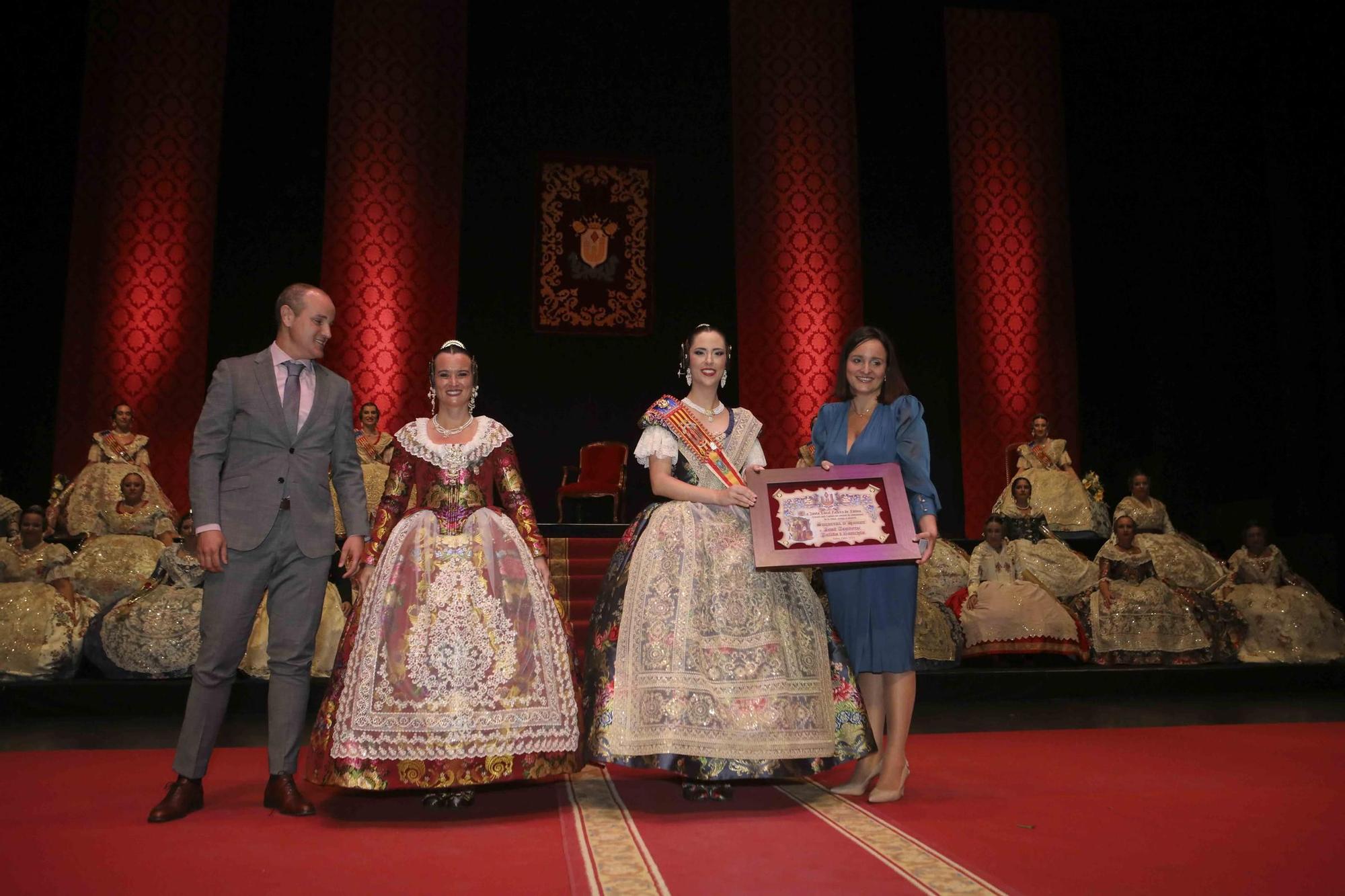 Así fueron las presentaciones de las falleras mayores de Xàtiva