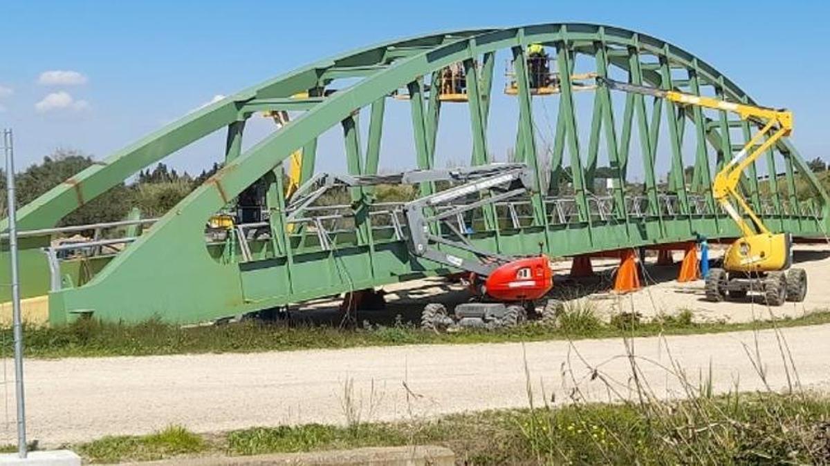 Imagen de la pasarela que salvará la A-38.
