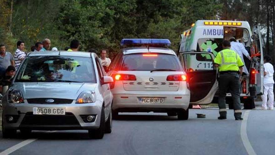 Un joven de 15 años resulta herido tras chocar con su bicicleta contra un turismo