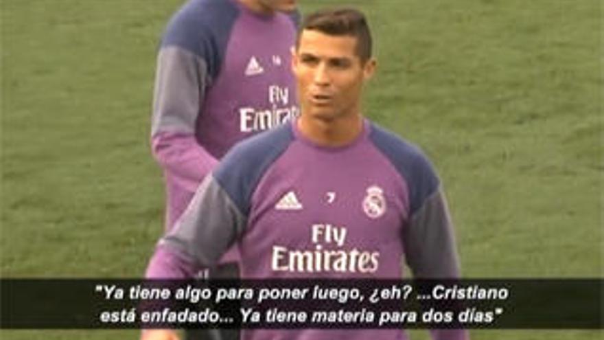 Cristiano Ronaldo lanza un pelotazo a la prensa