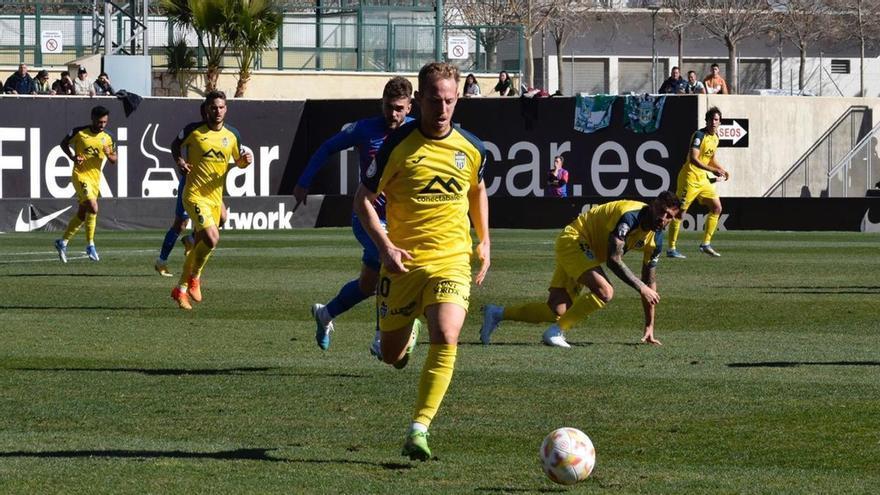 Lucas Díaz condena al Atlético Baleares ante el Eldense