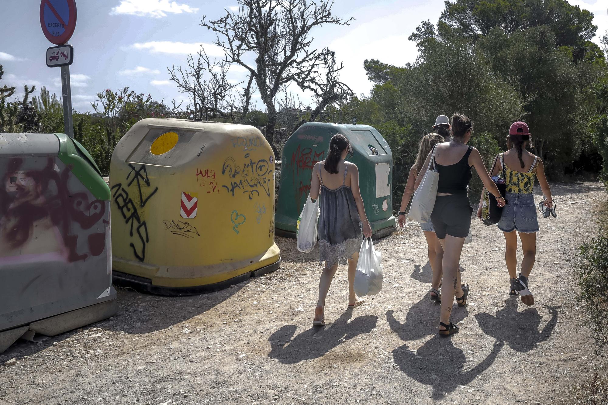 Fotos | El Caló des Moro, saturado de turistas