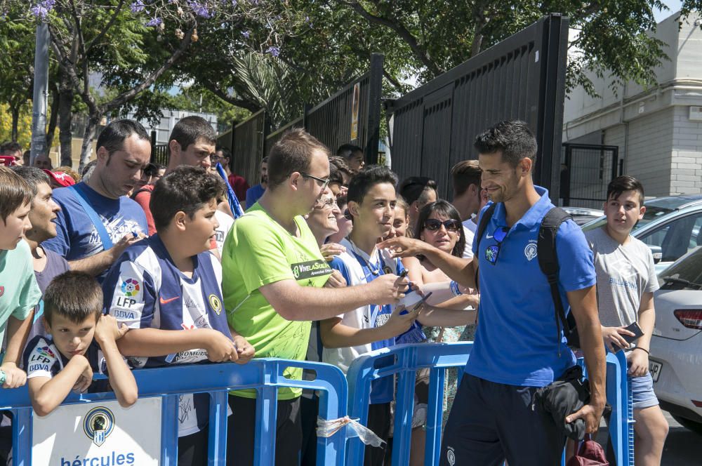 Despedida del Hércules hacia Cádiz