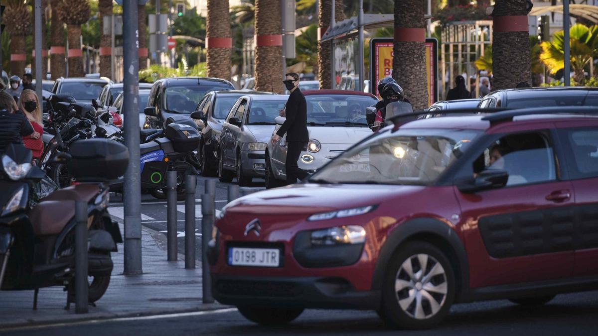 Tráfico en el centro de Santa Cruz.