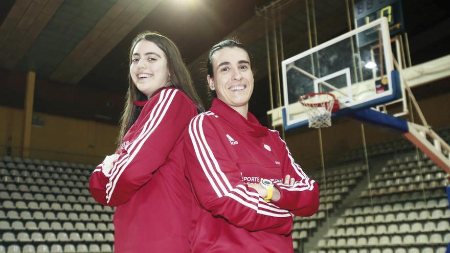 Gaila Comesaña e Ylenia Manzanares, ayer en el Central. // Adrián Irago