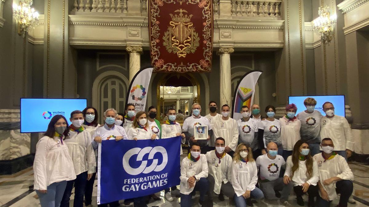 La delegación valenciana de los Gay Games, recibidos por el alcalde en el Ajuntament