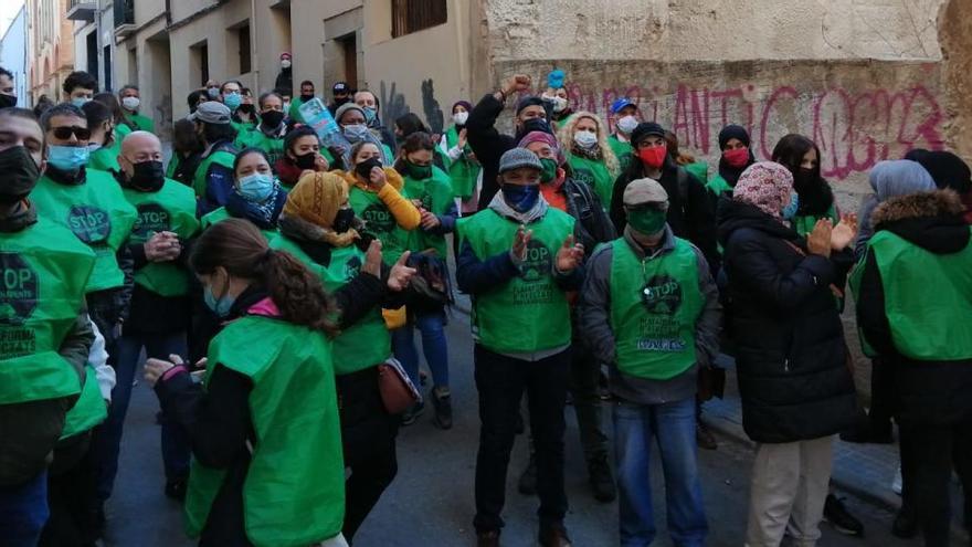 Activistes de la PAHC convocats al carrer Pedregar, aquest dimecres |