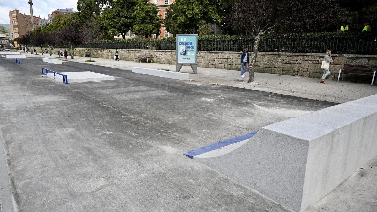 La calle Reina Victoria tras el cierre al tráfico.