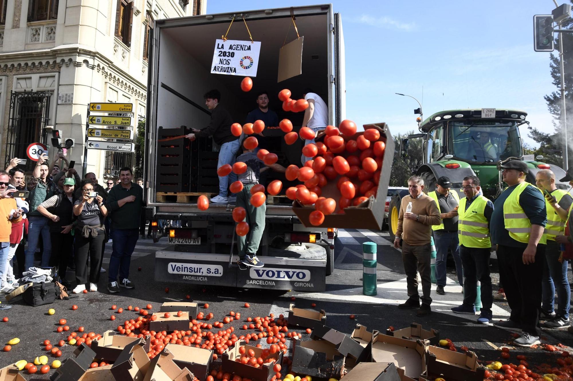 FOTOS: Las protestas de los agricultores murcianos el 21F, en imágenes