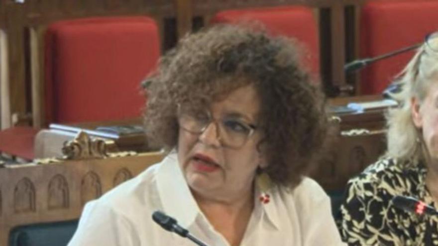 Marta del Arco, ayer, en la Junta, durante su intervención. |